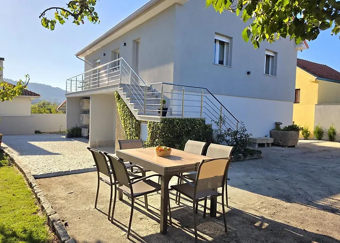 Rosa Feriehus Melgaço